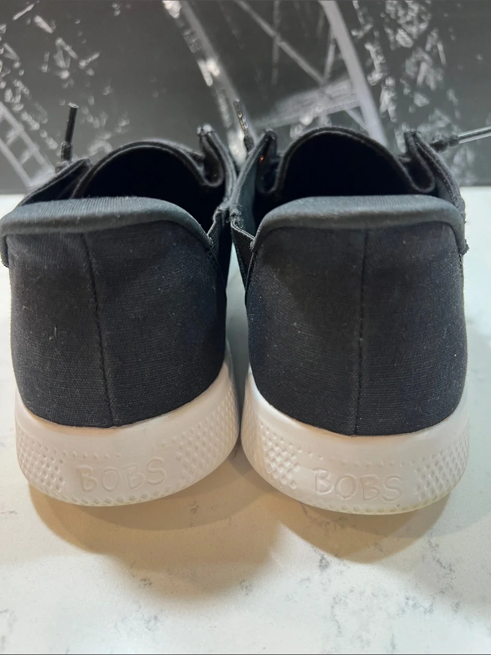Skechers Women's Bobs Skipper Spot Twist Hands Free Slip ins size 9.5